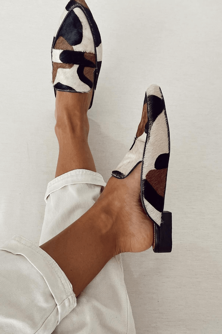 Mocasin con Punta Afilada y Estampado Animal para Mujer