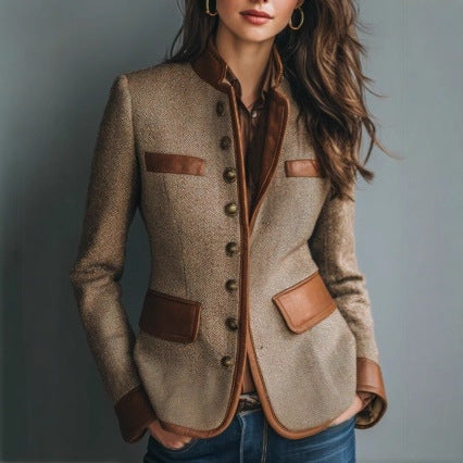 Chaqueta Ajustada de Tweed con Bolsillos Frontal y Detalles de Piel Sintética para Mujer