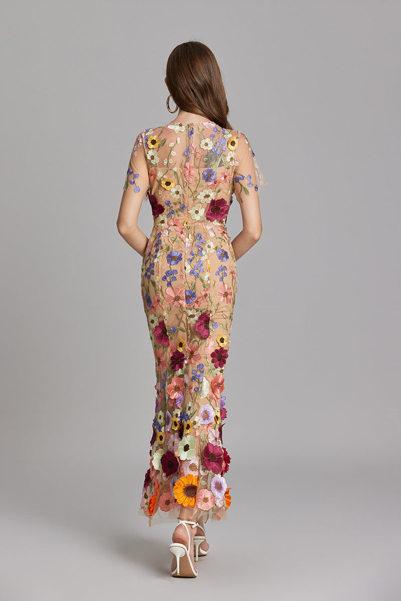 Vestido Largo Ajustado con Bordado Floral para Mujer | Ideal para Salir