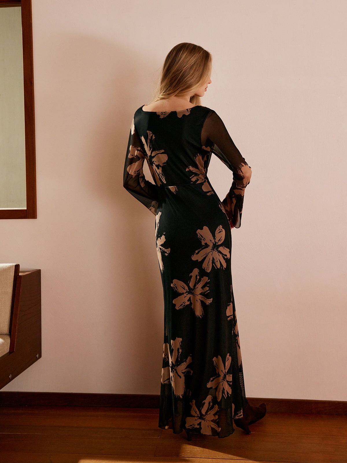 Vestido Floral con Cuello Drapeado para Mujer